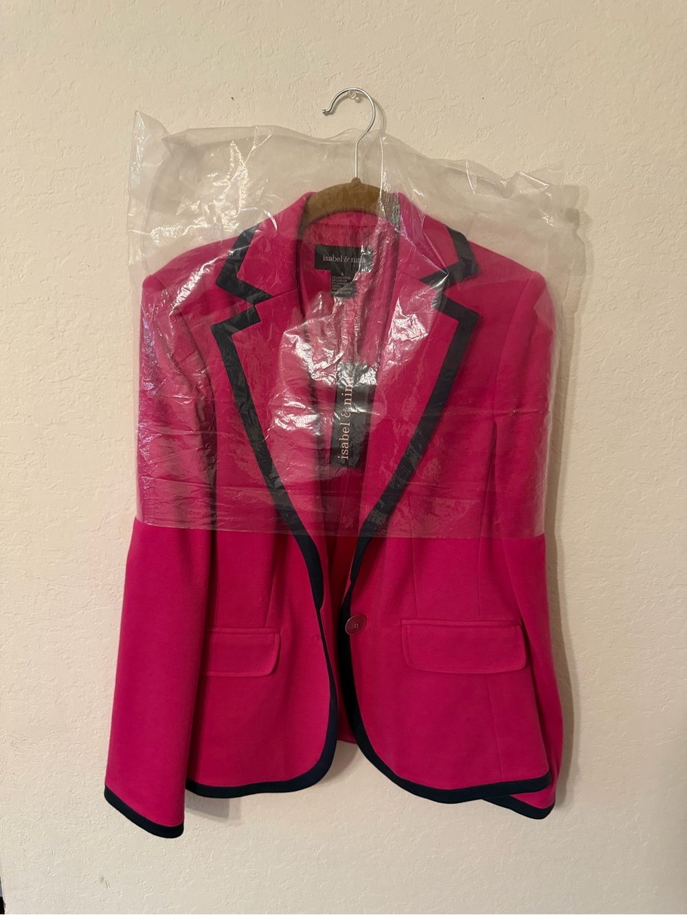 NWT Isabel and Nina Fuchsia Blazer with Black Trim